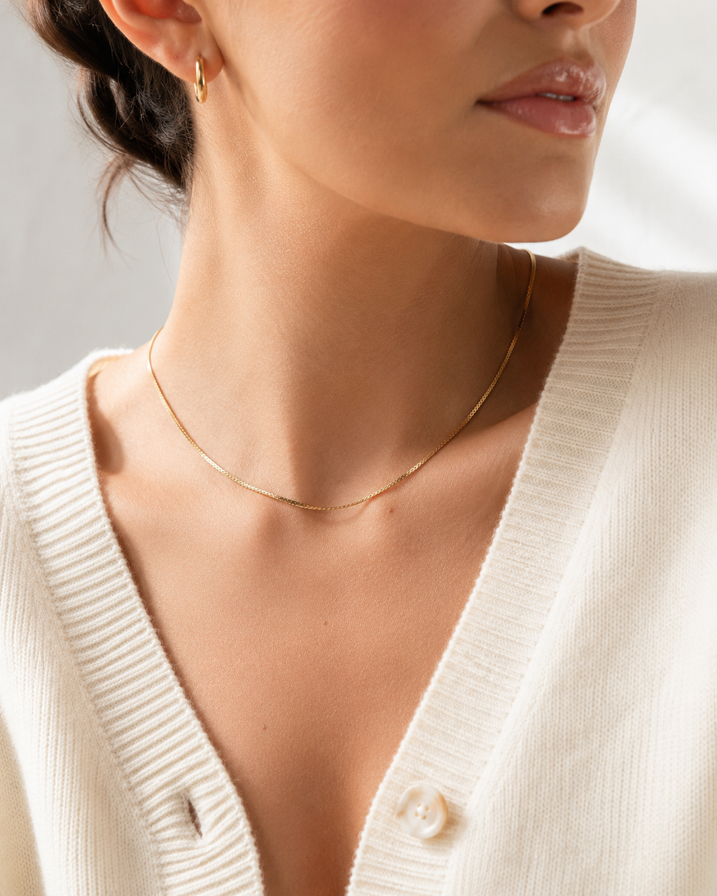 FAYE DAINTY THIN GOLD CHAIN NECKLACE
